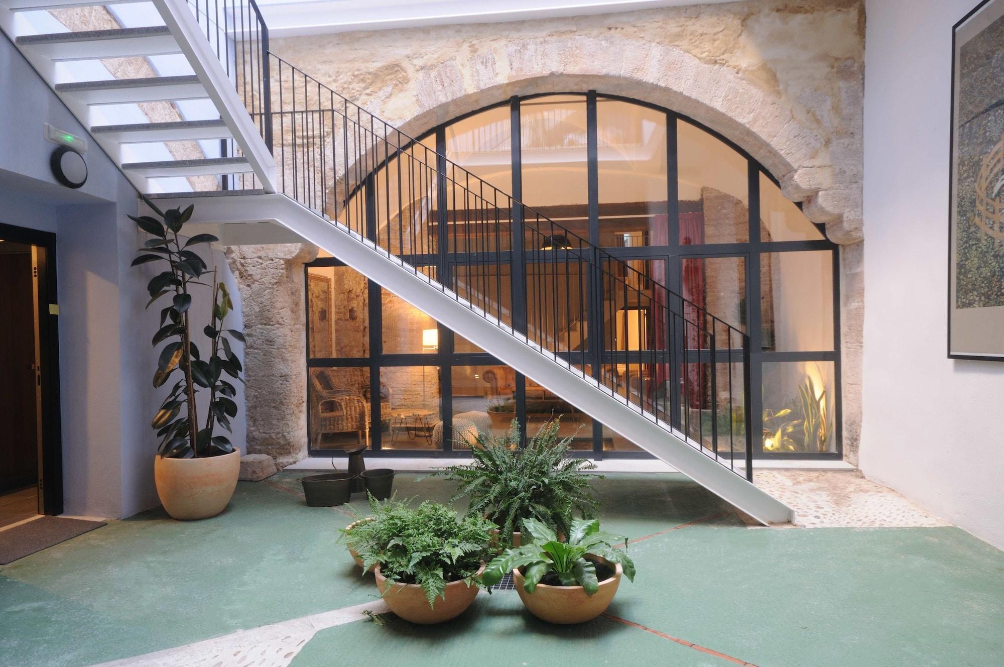 Mon San Nicolas Valence